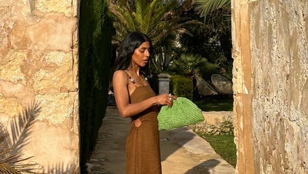 monikh  - sponsored content that drives sales[33] copy